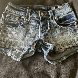Miss me signature shorts